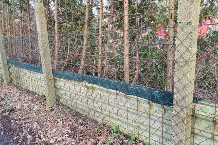 Ein neuer Zaun für den Tierschutzhof Karlsruhe